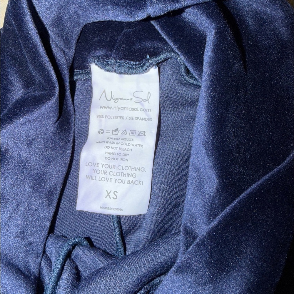Niyama Sol (Resoluna) Flared Bottoms yoga pants- lot of 2- Navy, blue/white/pink - Picture 7 of 9